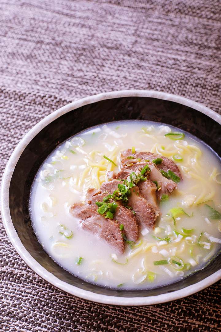 백반기행 신소율 편 흑돼지보쌈 비빔막국수 수육 코다리막국수 고기국수 원주 맛집 소개