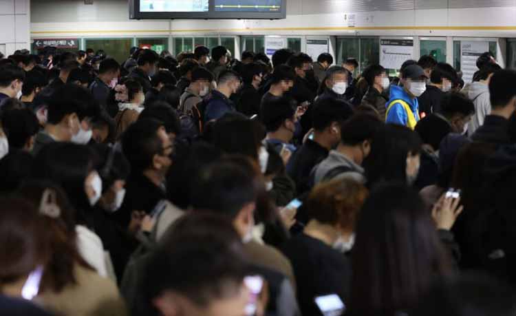 김포골드라인 김포공항역 혼잡도사진