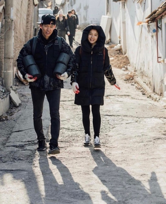  ‘기부천사’ 션, 크리스마스 이브 ‘대한민국 온도 1도 올리기’ 연탄봉사 지원자 모집