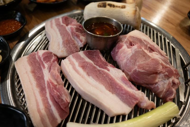 덕수아이흑돼지 이미지