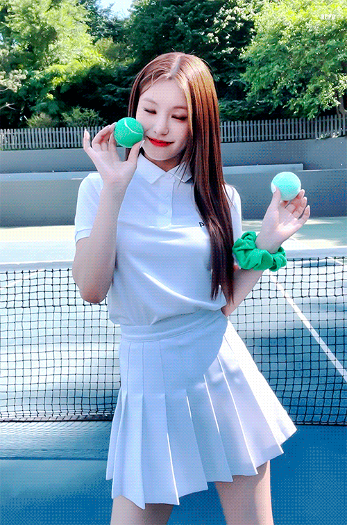  ITZY 예지 테니스 유니폼 핏