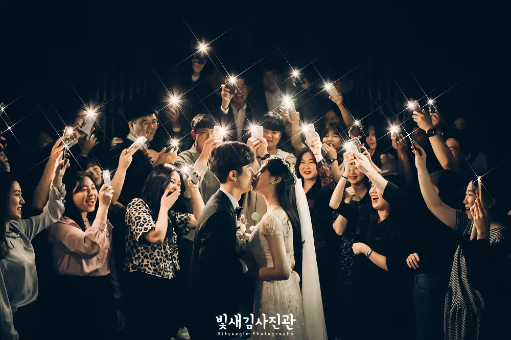 교회결혼식-본식스냅-사랑성경구절-37.webp
