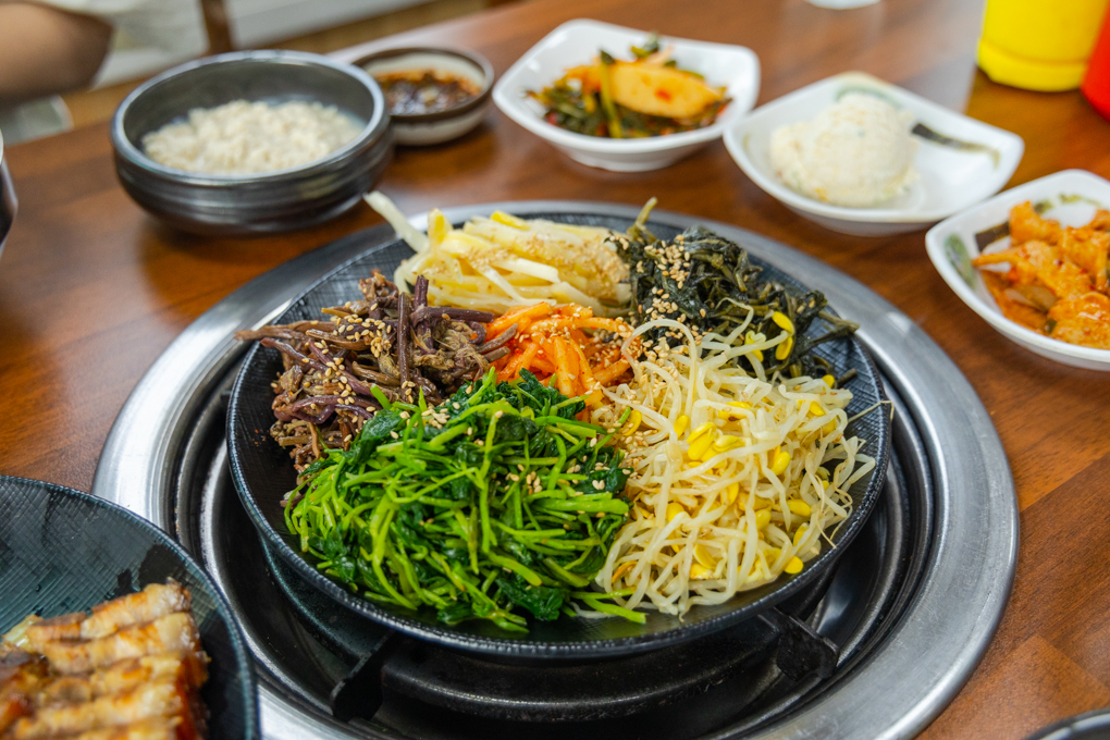가평 잣두부 보리밥 나물