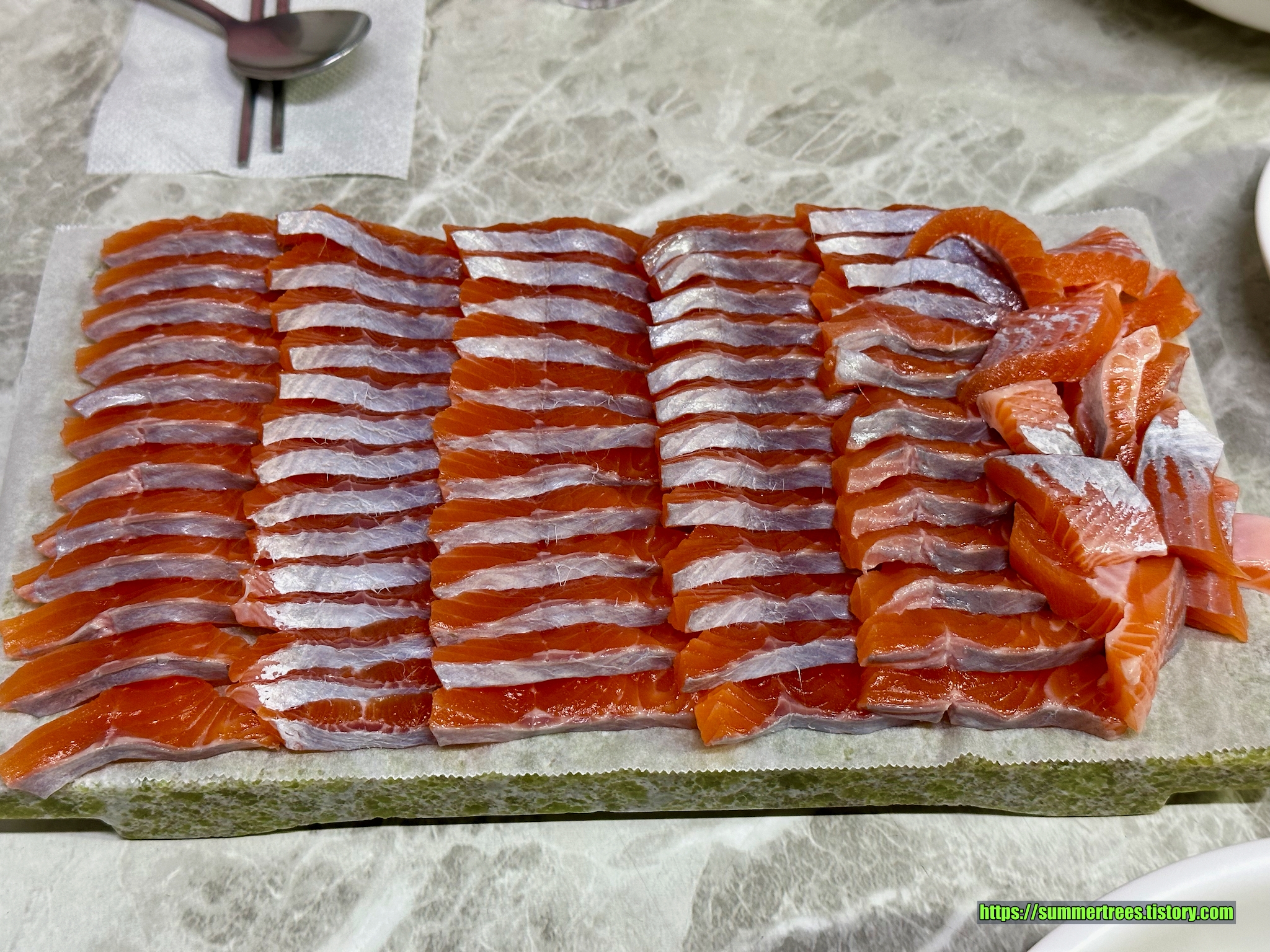 강릉왕족발송어회 이미지