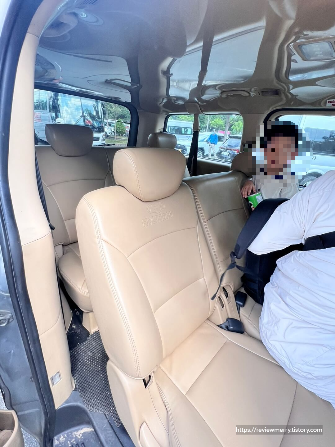 스타렉스 내부