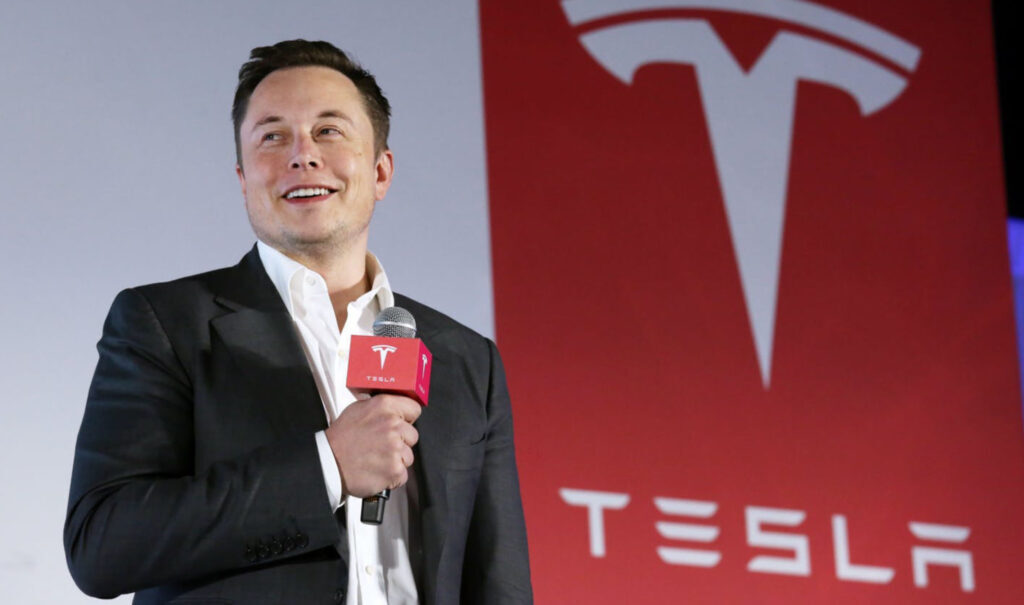  테슬라 TESLA 데이터 유출 피해자 100GB의 공개 문서 및 많은 차량 보안 문제