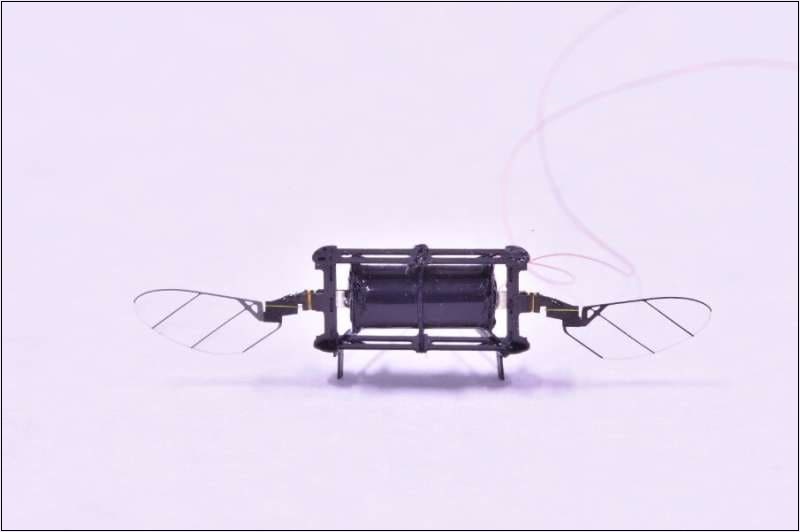 소프트 액추에이터 기반 새 마이크로 공중 로봇