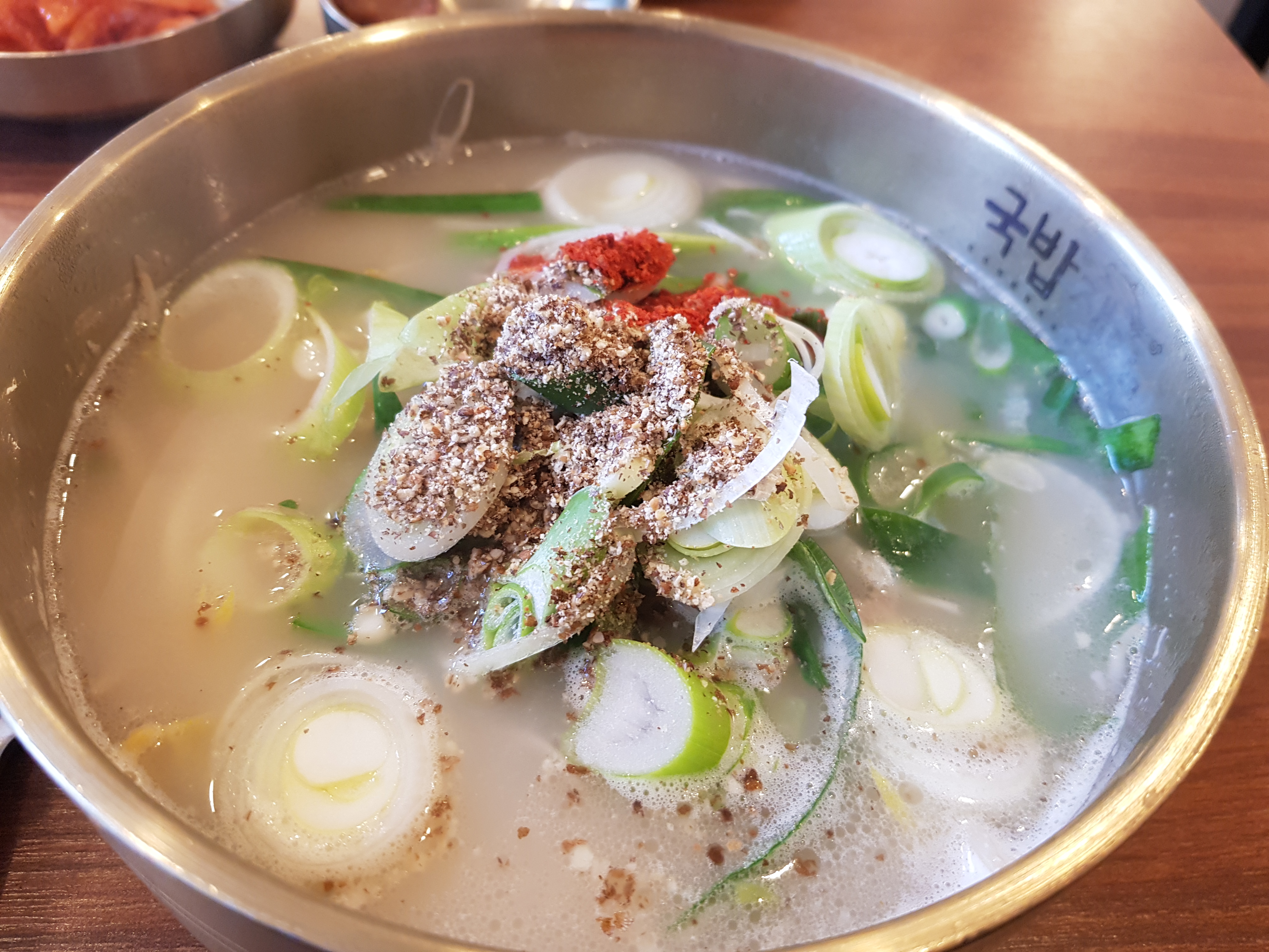  부산 국밥에 전혀 뒤지지 않았던, 깔끔한 국물이 일품이었던 국밥대장 신대방삼거리점 후기