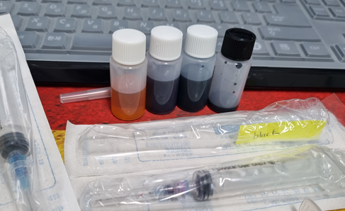  잉크 카트리지 리필용 검은색 잉크가 먼저 떨어졌을 때