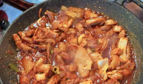 줄서는식당 입짧은햇님 박나래 계란말이 주먹밥 양푼김치찌개 철판 돼지 김치 구이 서초동 교대 맛집 소개