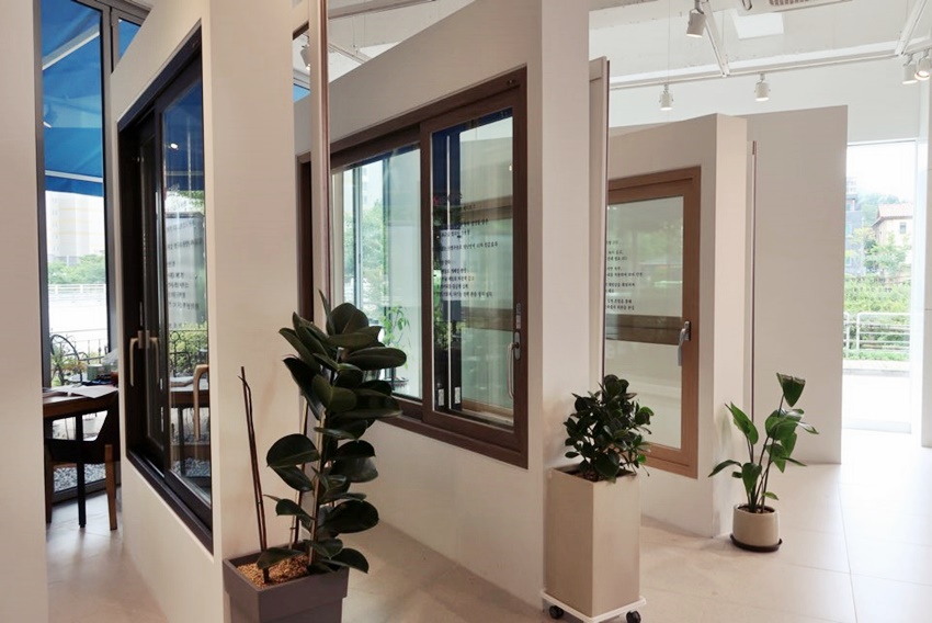 비용은 어떻게 되나요? 베 란다샷시 교환 3