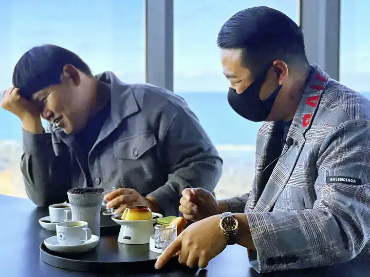 픽업 트렌드스페셜 히트맨 맛VS멋 제주 오션뷰 카페 에스프레소바 이호테우 해변 맛집 추천