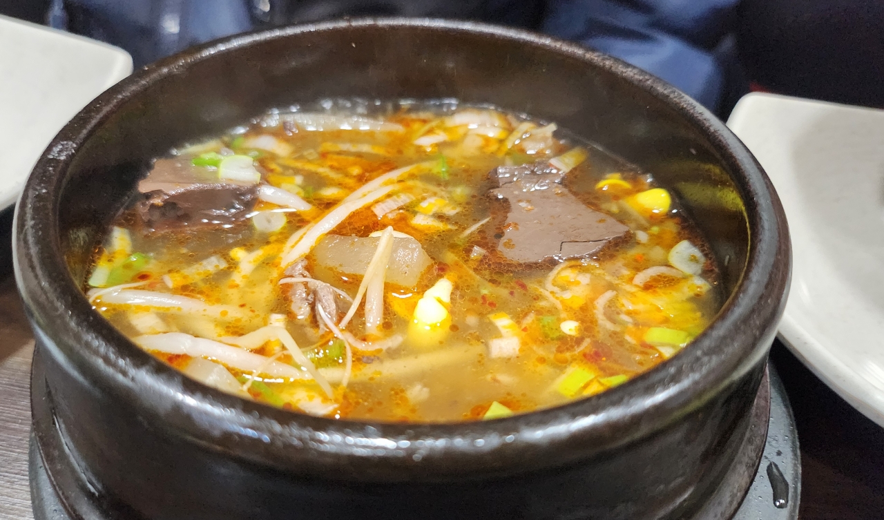 Hadongjipchamsutbulgalbi (하동집참숯불갈비) 1