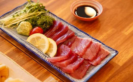 통영문참치 동피랑점