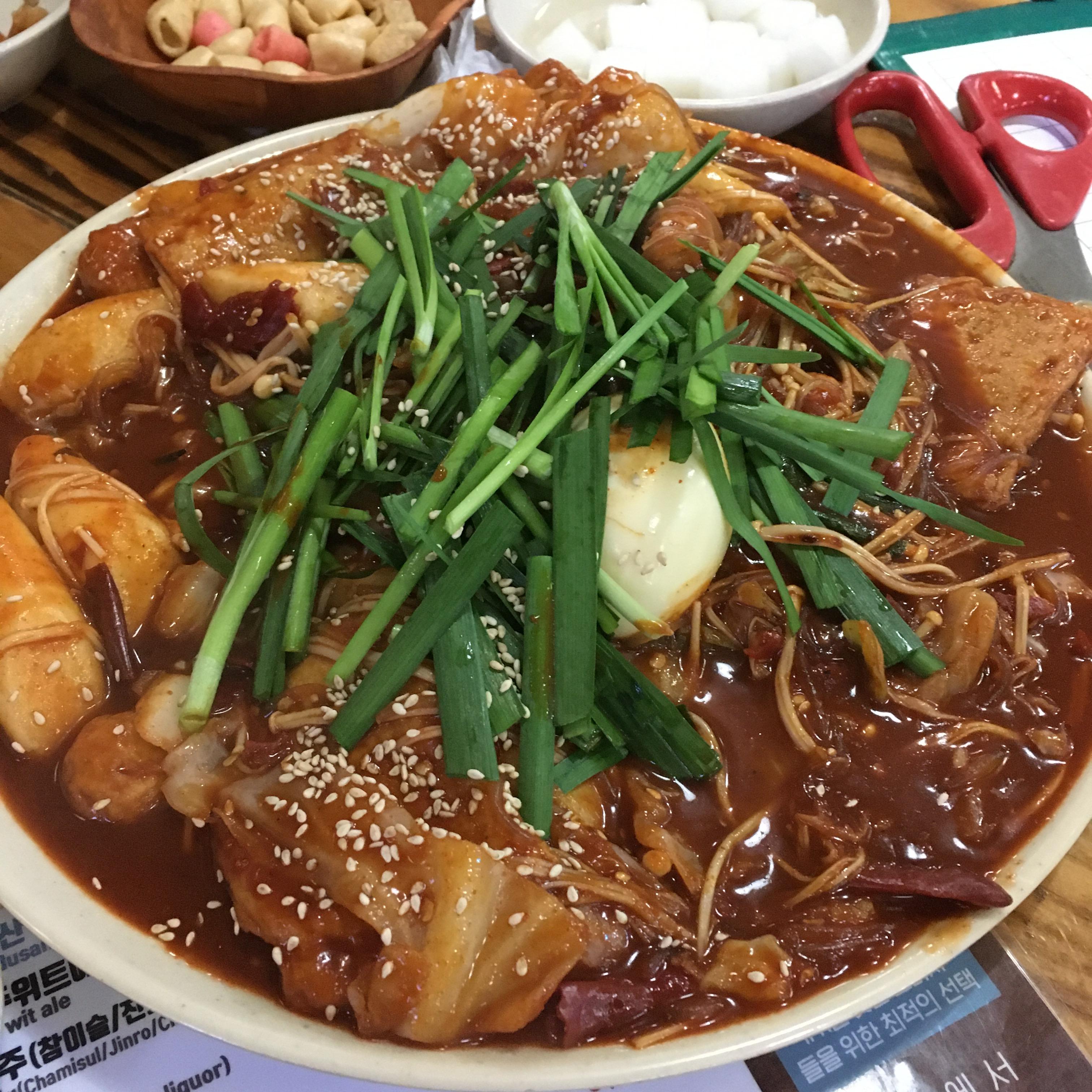  신사동 고추튀김 . 떡볶이 맛집 한추 (왜 이제 알았을까..)