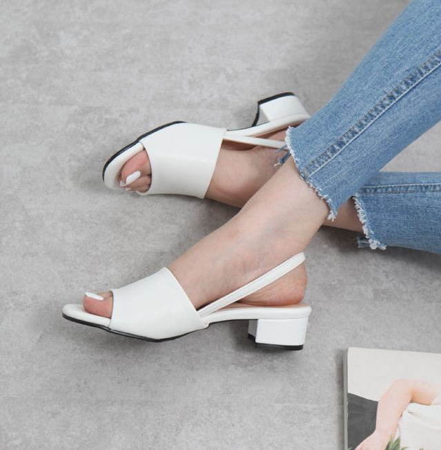  발이 편안한 원밴딩 3cm 플랫 샌들