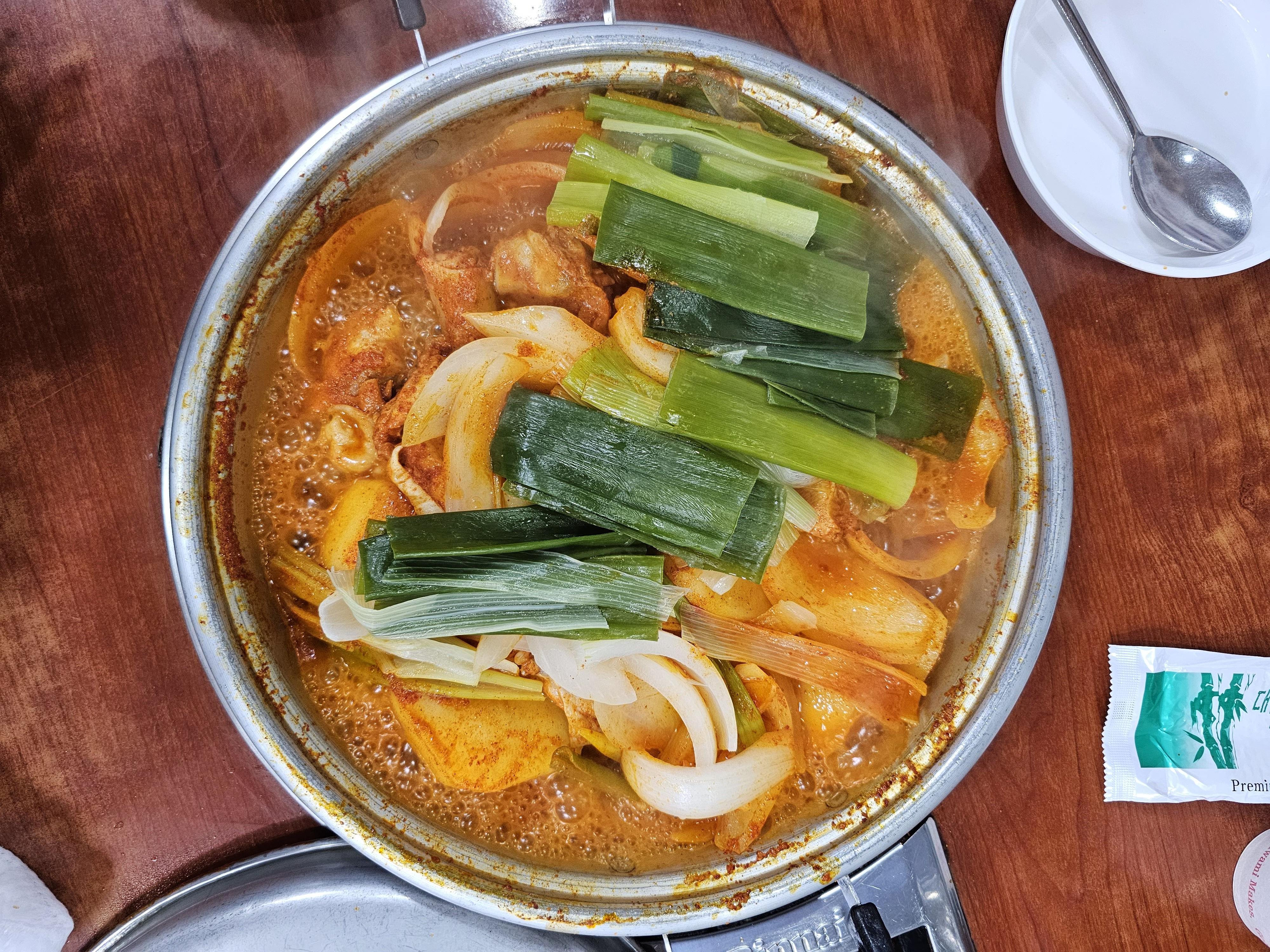 대전 오류동 맛집 한영식당 중복 말복에는 닭도리탕 대전 오류동 맛집 한영식당 중복 말복에는 닭도리탕