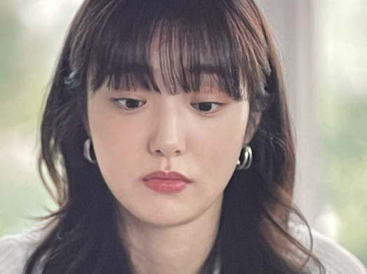 이혼하고 혼자 사는 나에게 아양을 떨어대며 호시탐탐 재산을 노리던 올케언니와 조카가 호구 잡았다며 킥킥거리다 결국 대성통곡하는데…