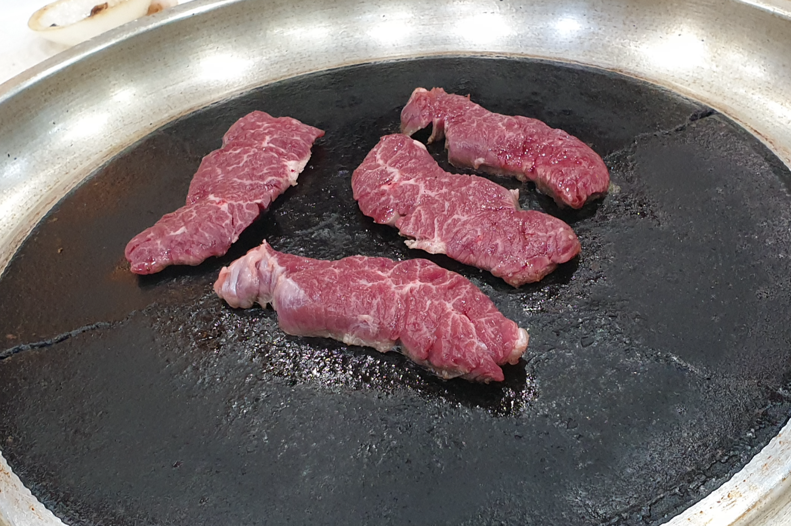  [가산디지털단지] 집나온암소 - 육회, 안창살, 치마살, 암소한마리(육사시미+치마+토시+제비+차돌)