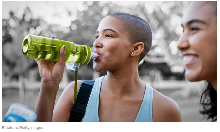 하루에 물 8컵을 마실 필요가 없는 이유 Why you don’t need to drink 8 cups of water a day