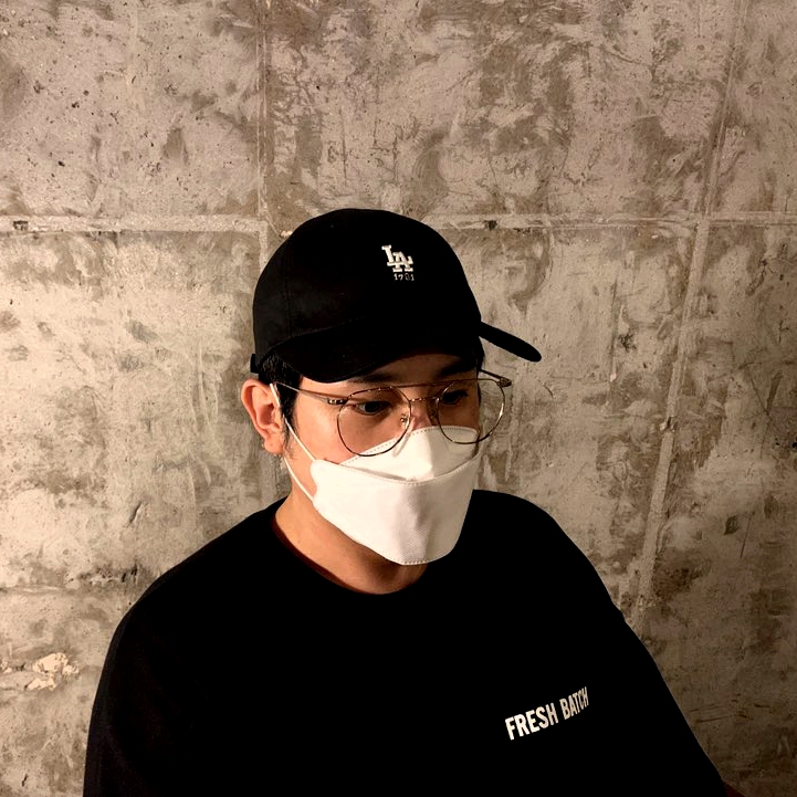  남자 볼캡 코디 크기 조절 가능한