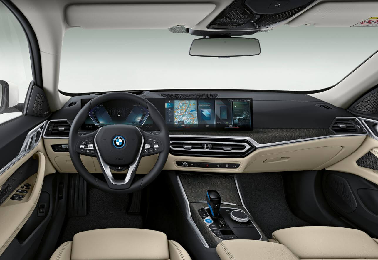 bmw-i4-eDrive-내부