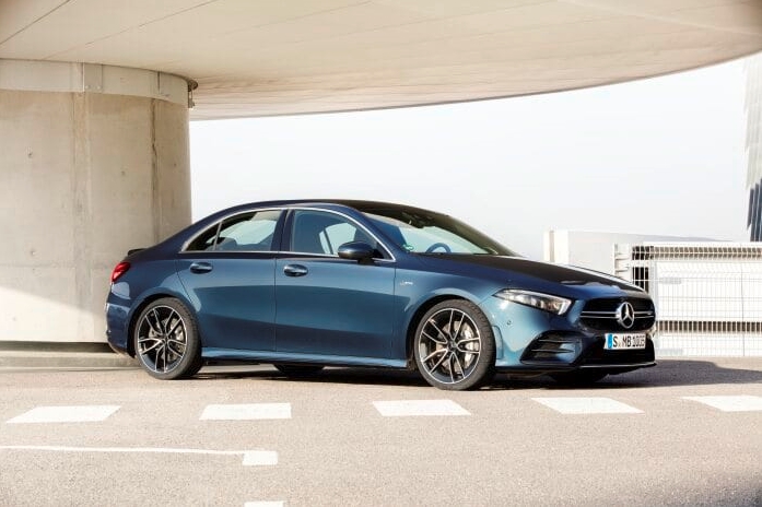  가장 콤팩트한 고성능 세단, 더 뉴 메르세데스-AMG A35 4 MATIC(A35 amg)