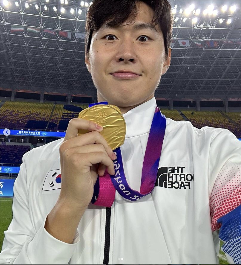  이강인 인스타그램 음바페 등 동료 축하 인사 및 프로필과 주요 경력