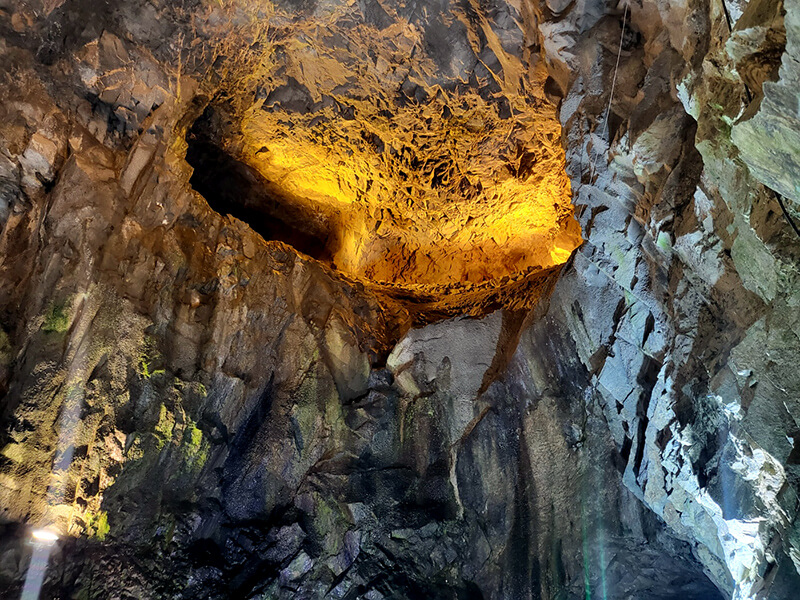 자수정 동굴 내부1