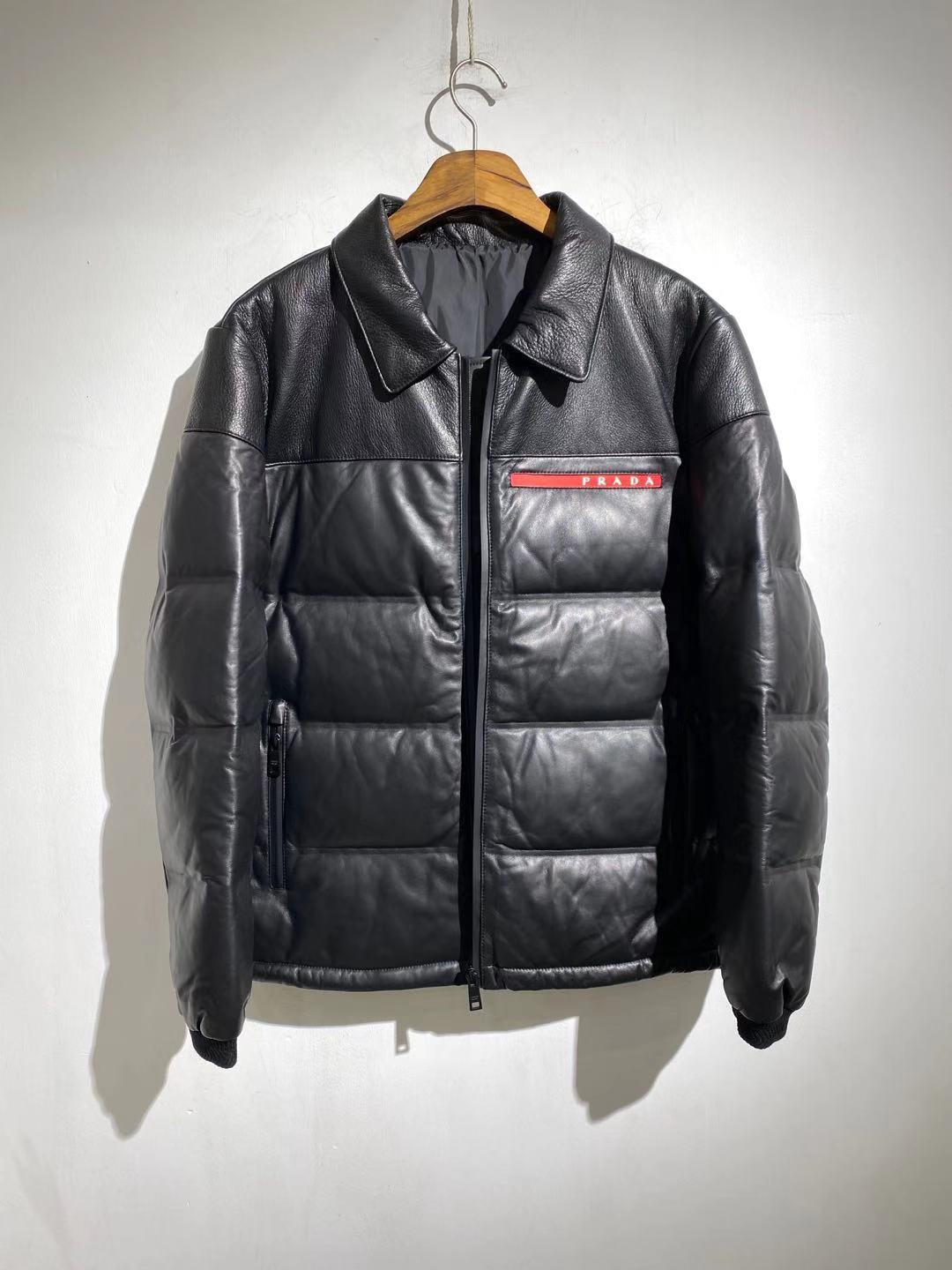  [PRADA] 프라다 20FW 레더 집업 다운 자켓