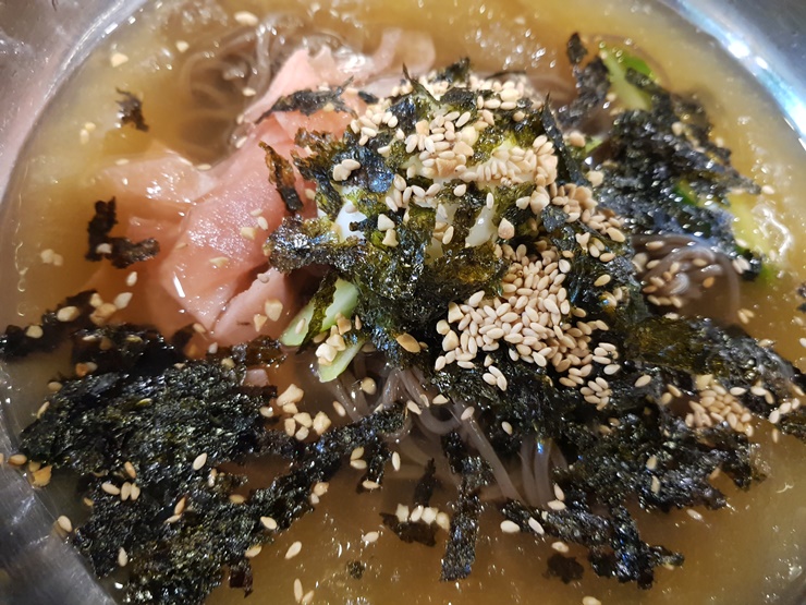 막국수-확대한-이미지