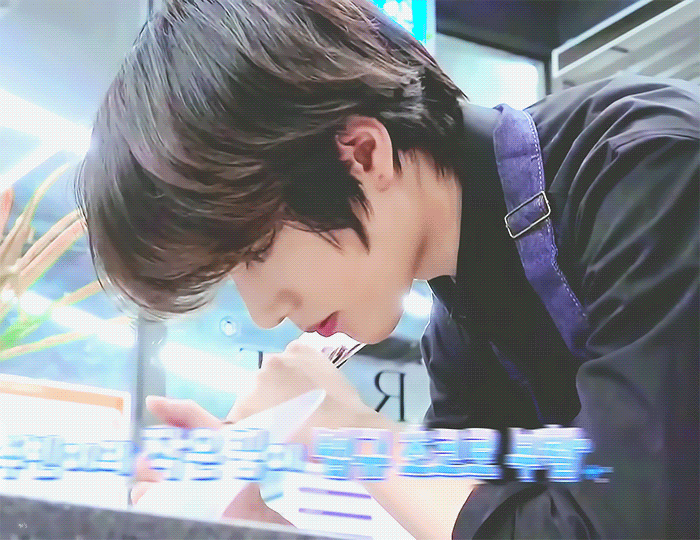 990C864E5FFC44DA2140C7