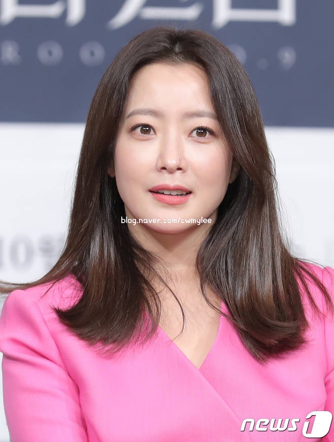 드라마 내일의 줄거리 배우 로운키 인스타 김희선 집의 위치 남편 박주영 나이 직업학력 프로필 혼혈 64