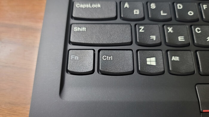 다른 키패드와 다르게 Ctrl과 Fn의 키 위치가 바뀌어 있는 사진입니다.