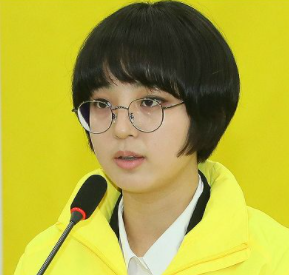  류호정 파파괴, 거짓말, 전철 타고 출퇴근, 해고 비서와 합의? 사과 안 함, 정작 비서는 여전히 부당해고 주장, 몰려드는 18 후원금, 심상정이 류호정을 보는 시각, 심상정 매직, 정의당이 망한 ..