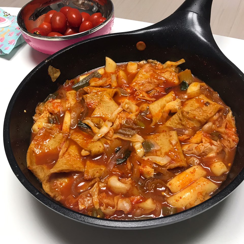  오늘은 떡볶이 입니다