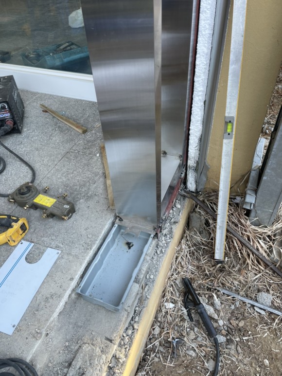 식당관 출입구 강화도어 유리문으로 설치 김해 진영 제일고등학교 강화도어 설치, 6