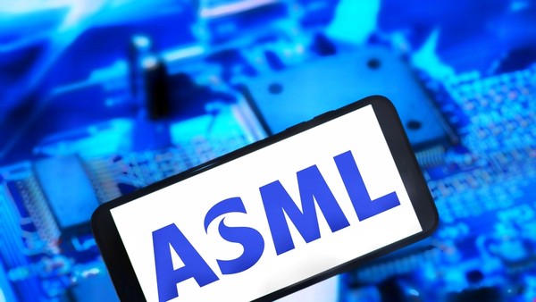 ASML 로고