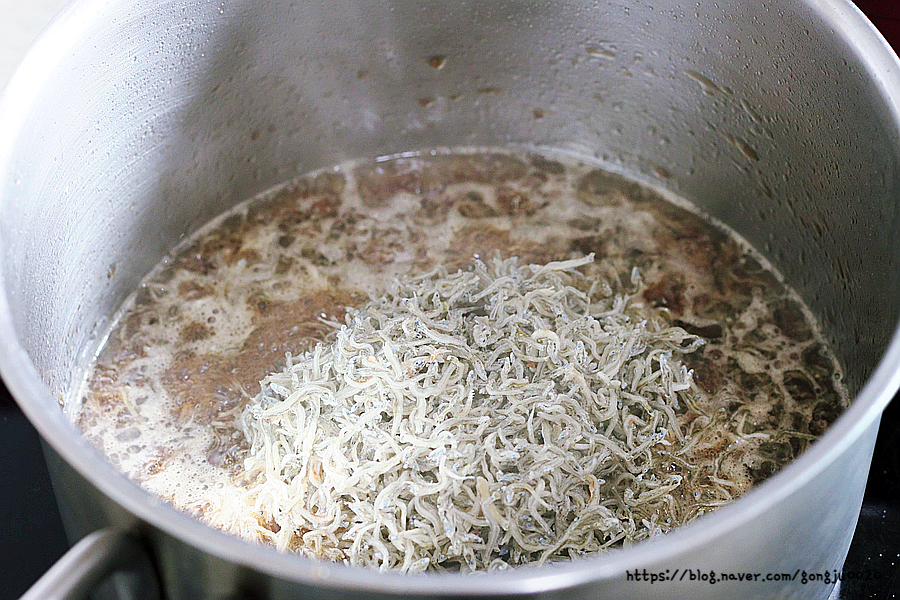 반찬창코 멸치볶음 황금레시피로 만드는 간장 멸치볶음 만드는 법