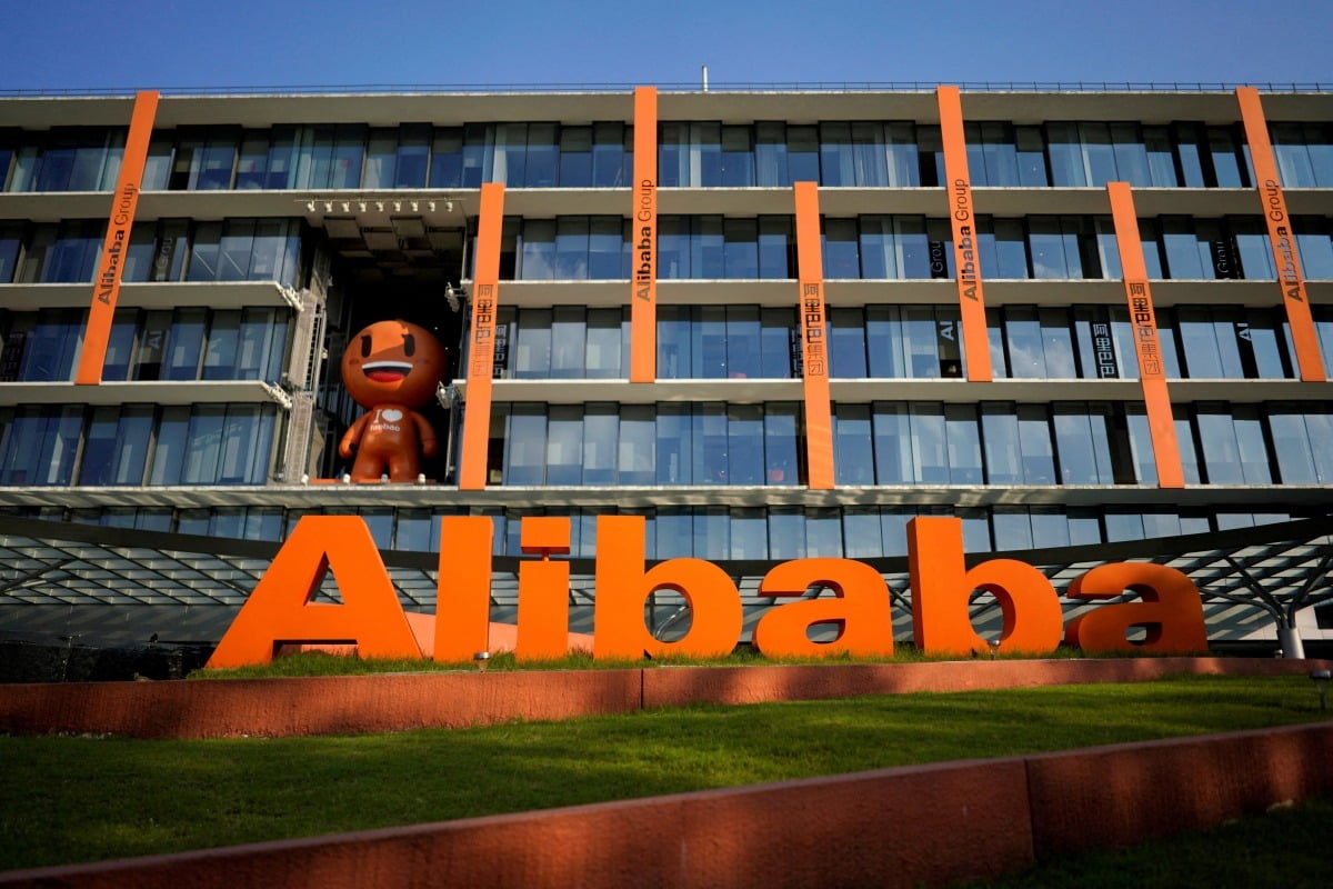 알리익스프레스의 모기업인 알리바바는 한국 사업을 확대를 위해 3년간 11억 달러(약 1조4471억원)를 투자할 계획이다.
