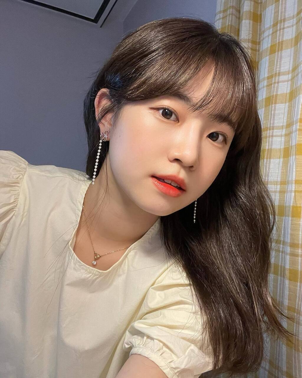  유튜버 예빈 인스타그램 셀카 사진들 모음