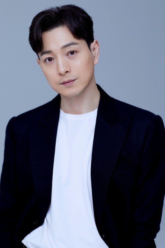  정성일 배우 프로필