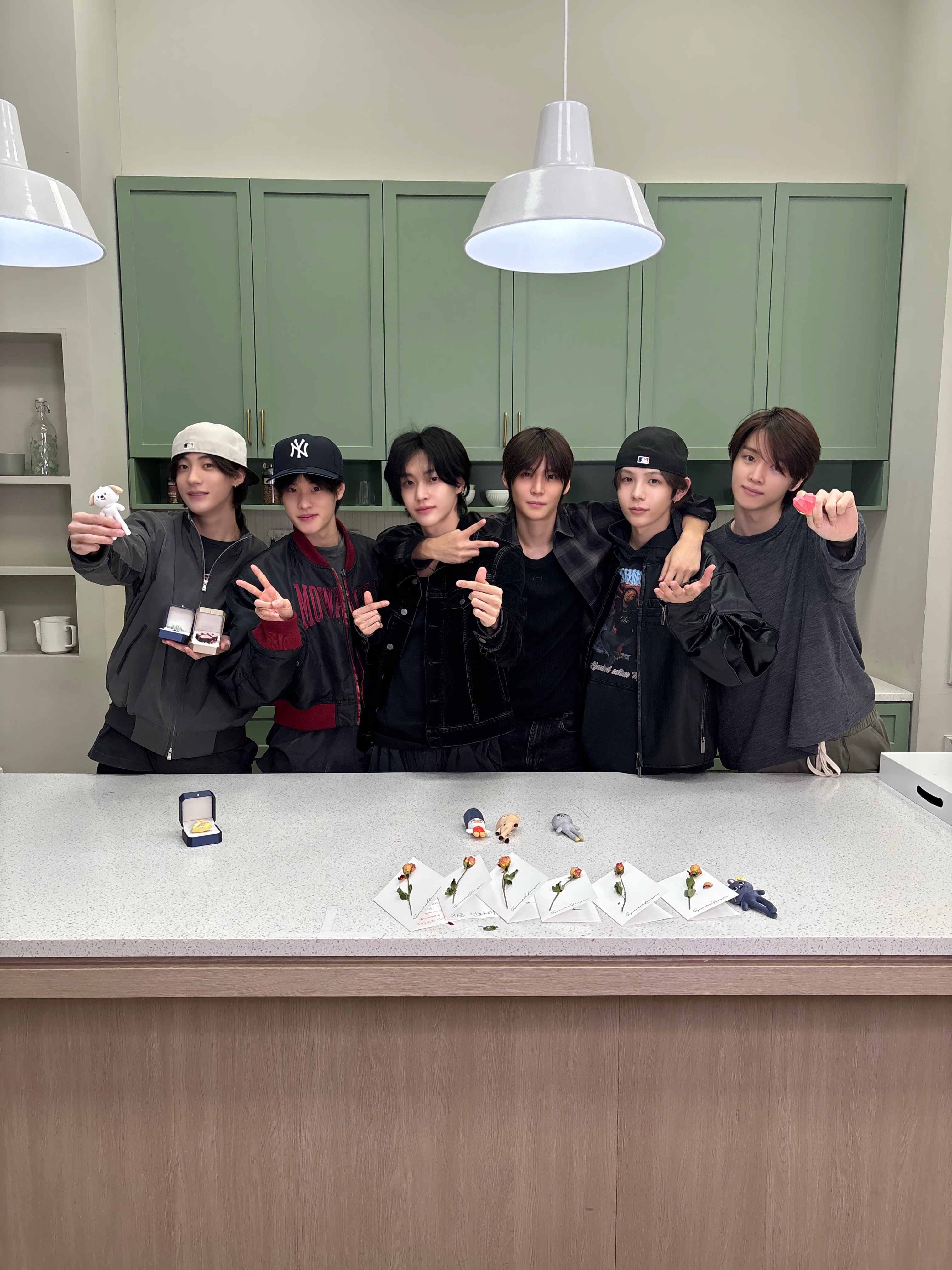 20250214발렌타인트위터공계가족사진