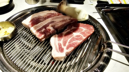  "세종 한솔동의 모임 최적지, 인삼포크 대진식당 세종본점에서의 완벽한 만찬 체험기"