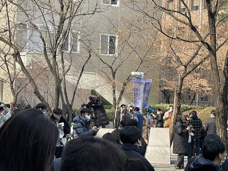 취재