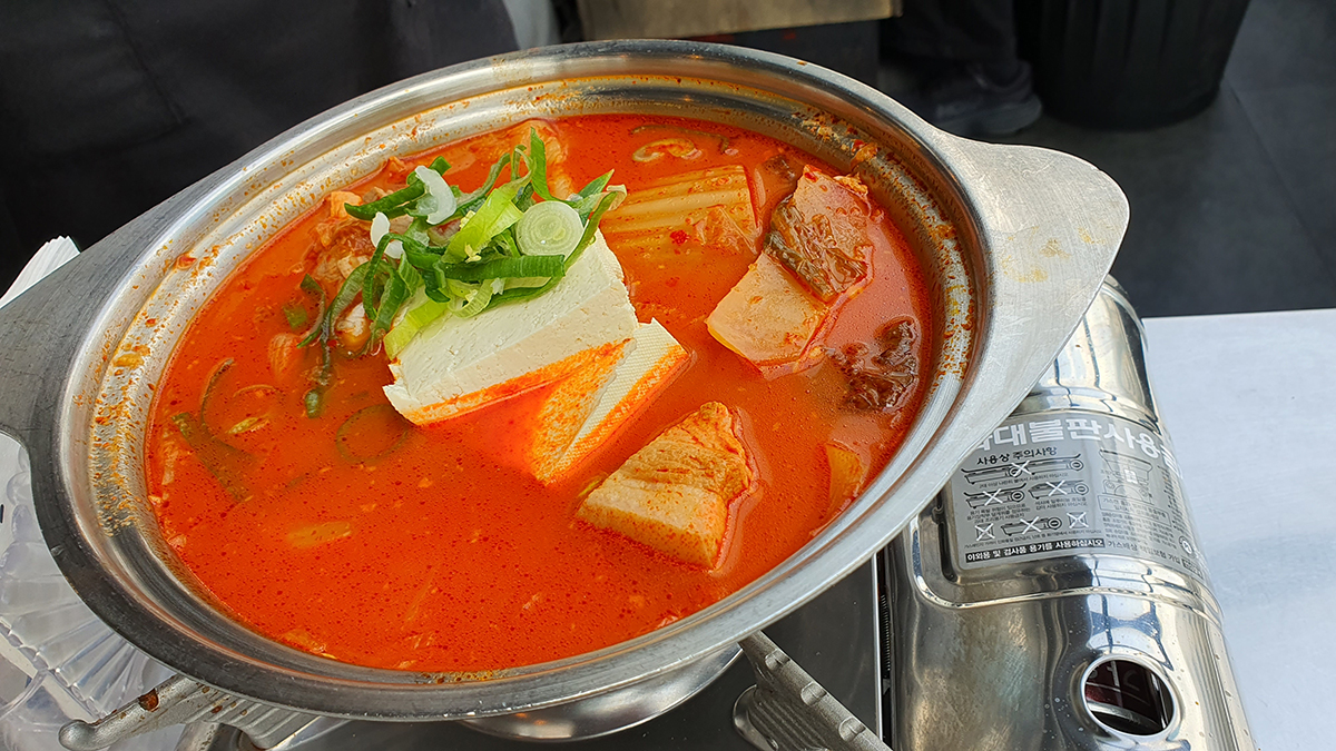 약수역 맛집 금돼지식당 김치찌개