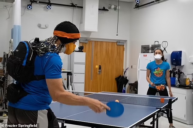  인간의 뇌, 로봇과 스포츠 할 때 가장 활발 VIDEO:Study shows brains respond differently playing humans and machines