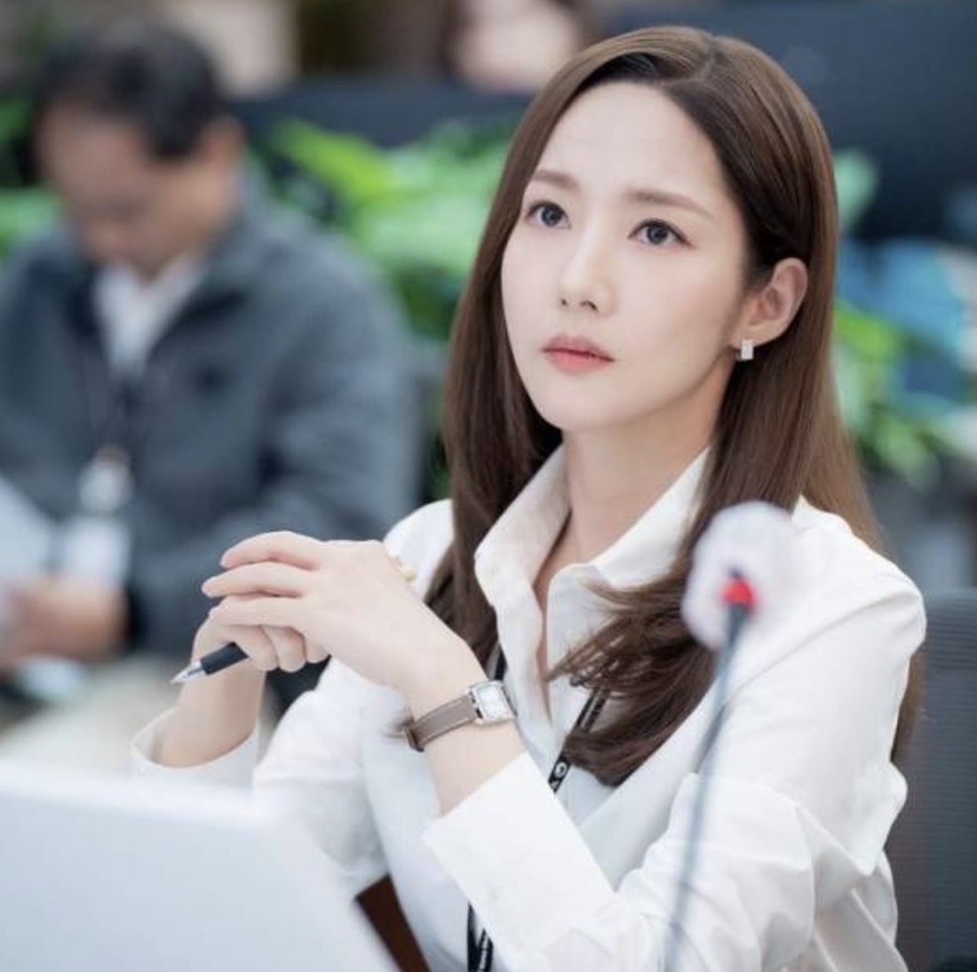 흰셔츠-박민영