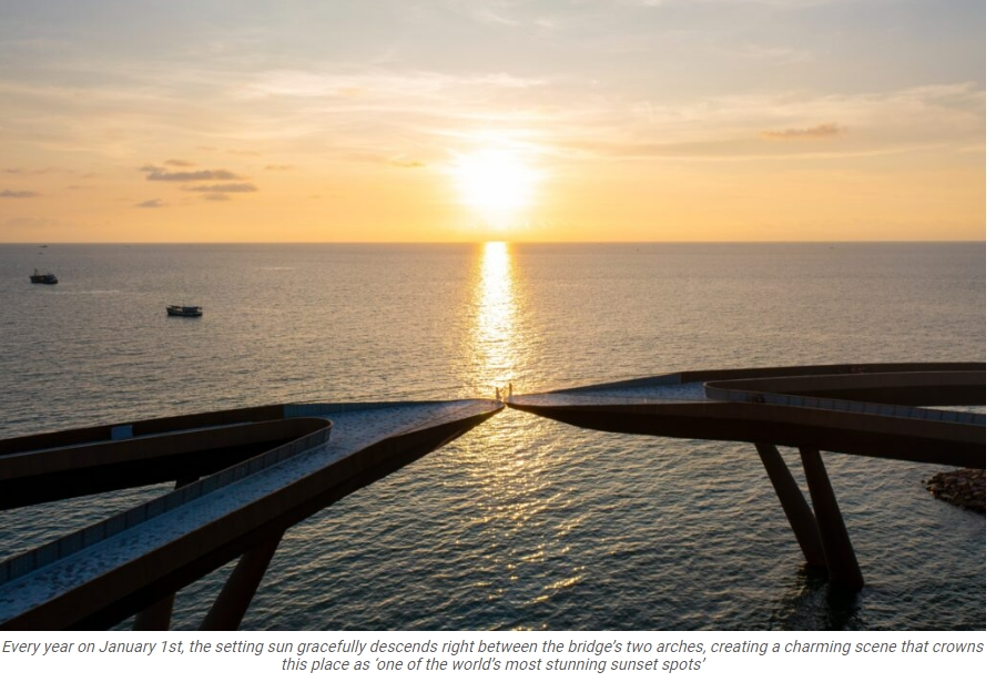 로맨틱한 배경의 베트남의 &#39;키스 브리지&#39; VIDEO: Vietnam’s new bridge is for kissing&#44; not for crossing