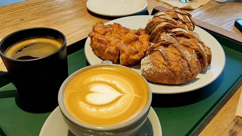 커피와 빵